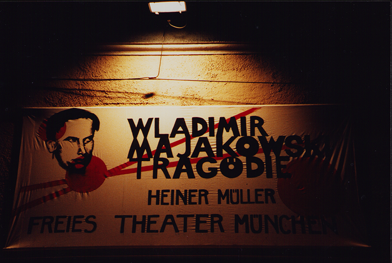 1985 - WLADIMIR MAJAKOWSKI TRAG&Ouml;DIE (Theaterbanner von Imke Toksoez)&copy;FTM