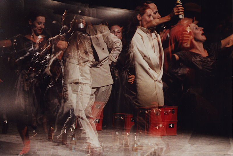 1989 - WELTUNTERGANG BERLIN (Bier) (Ensemble)&copy;FTM