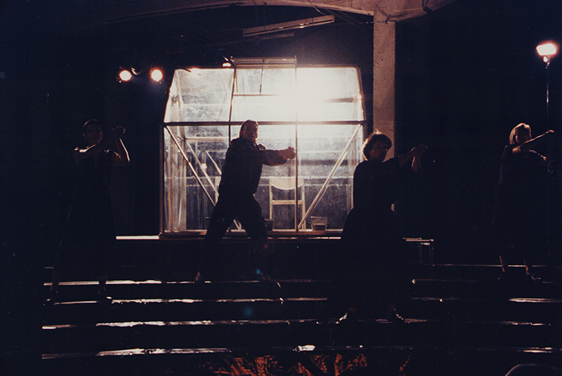 1992 - MEDEAMATERIAL (Ensemble)&copy;FTM