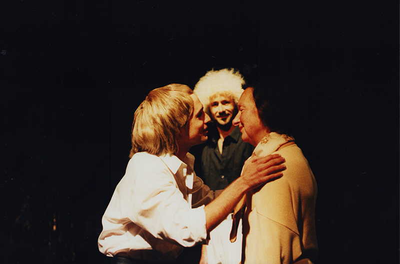 1996 - NIETSCHES AUGE 32 (Markus Danzeisen, Kurt Bildstein mit Zuschauerin)&copy;FTM