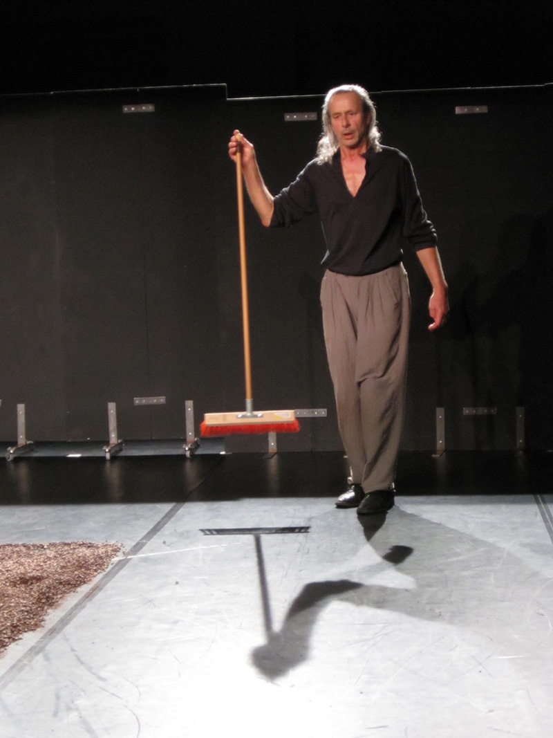 2010 - wie den vater nicht t&ouml;ten 065(Kurt Bildstein)&copy;FTM