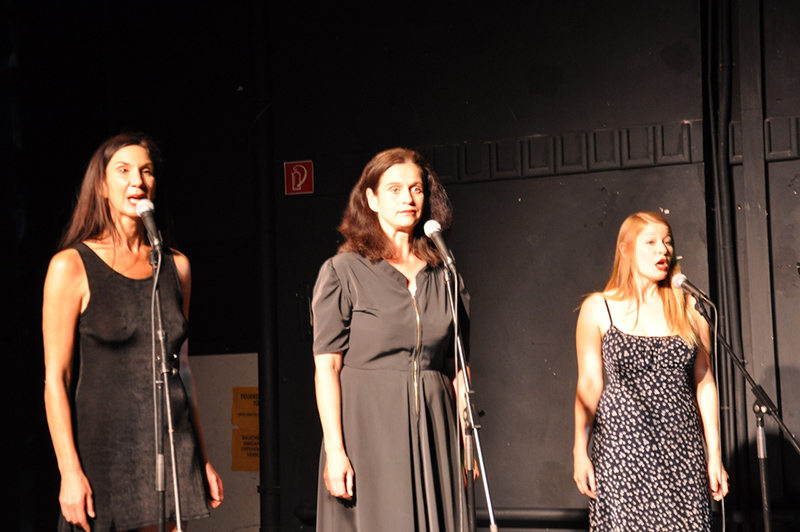 2012 - KLEIST-WAHNSINN DER FREIHEIT 305(von links: Beate Kellman