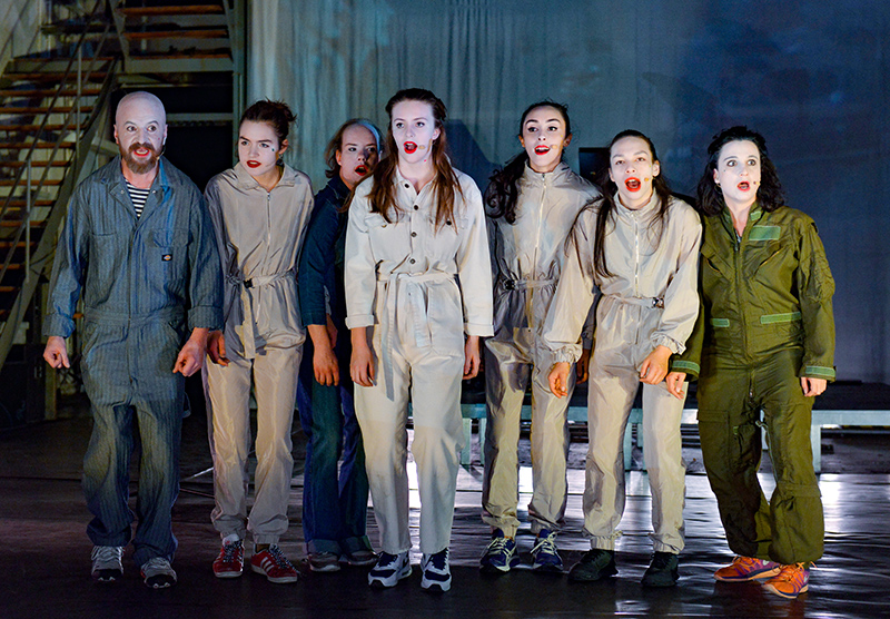 POP AMOK -  Oleg Tynkov, Hannah Graf, Jamal Braun, Marie Winkelmann, Lola Vasco, Kathrin Kn&ouml;pfle, Kathrin Gerlsbeck&copy;tomhauzenberger