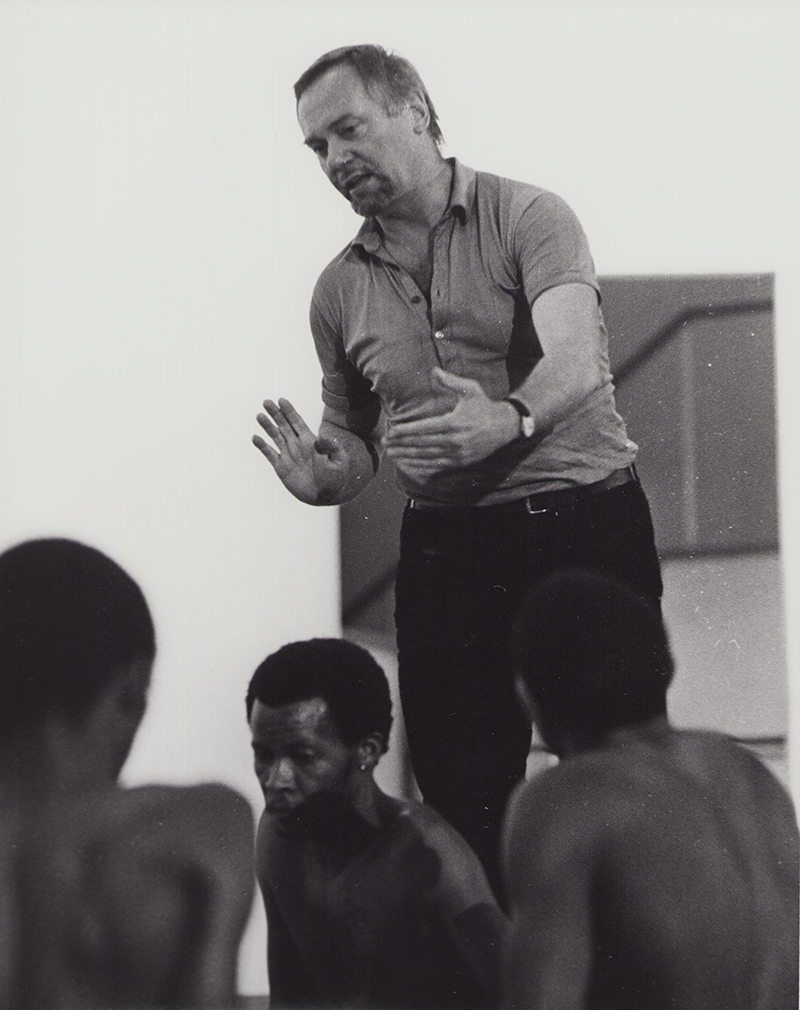 1975 - WORKOUT, UNI Nairobi, George Froscher rehearsing at Taifa Hall &copy;FTM