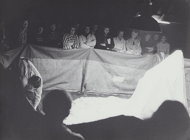 1975 - ENDSPIEL, M&uuml;nchen, W&ouml;rthstra&szlig;e 9 (Clov enth&uuml;llt die Szene) &copy;FTM