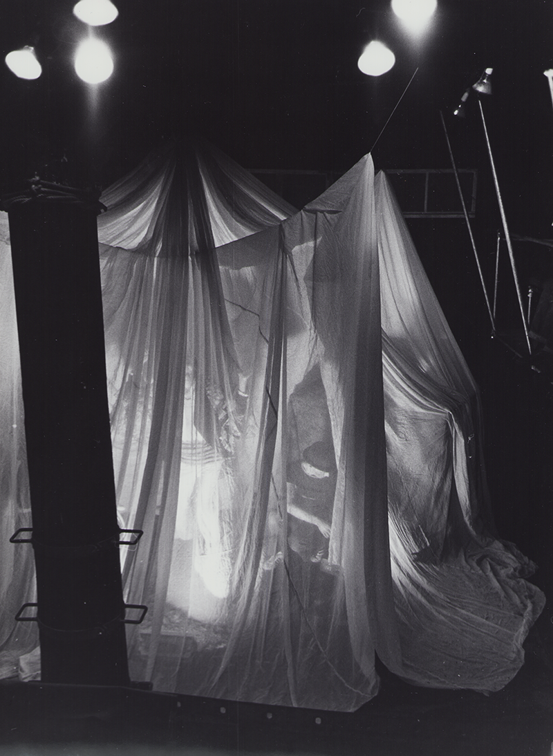 1975 - ENDSPIEL, M&uuml;nchen, W&ouml;rthstra&szlig;e 9 (Einlass Publikum)&copy;Oda Sternberg