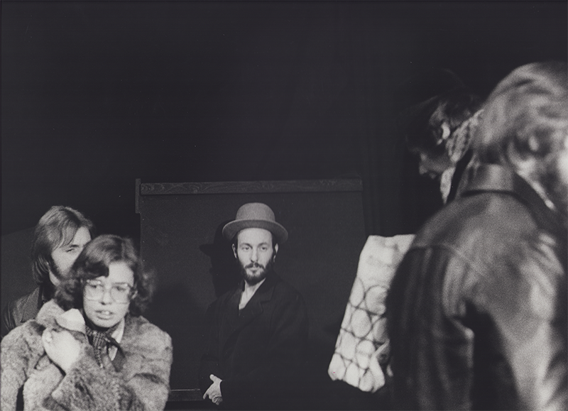 1975 - ENDSPIEL, M&uuml;nchen, W&ouml;rthstra&szlig;e 9 (Publikum, Colin Gilder) &copy;FTM