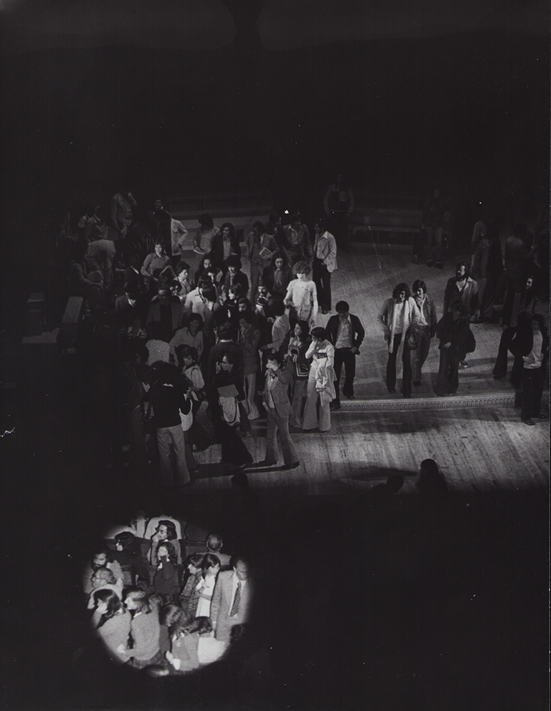1976 - AFTER BRECHT, Tournee nach Caracas-Festival, Bogota (Kolumbien), Teatro Colon (Pseudo-Pause)&copy;FTM
