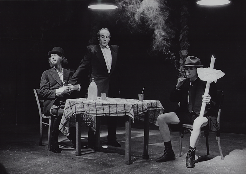 1977 - FIRMLING, nach Karl Valentin (Kurt Bildstein, Colin Gilder, Benno Ifland) &copy;Oda Sternberg