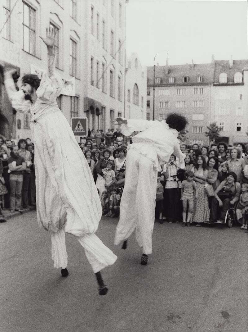 1980 - M&uuml;nchen, Elisabethplatz, WEISSE CLOWNS (Kurt Bildstein, Siegi Maschek)&copy;W Giesche