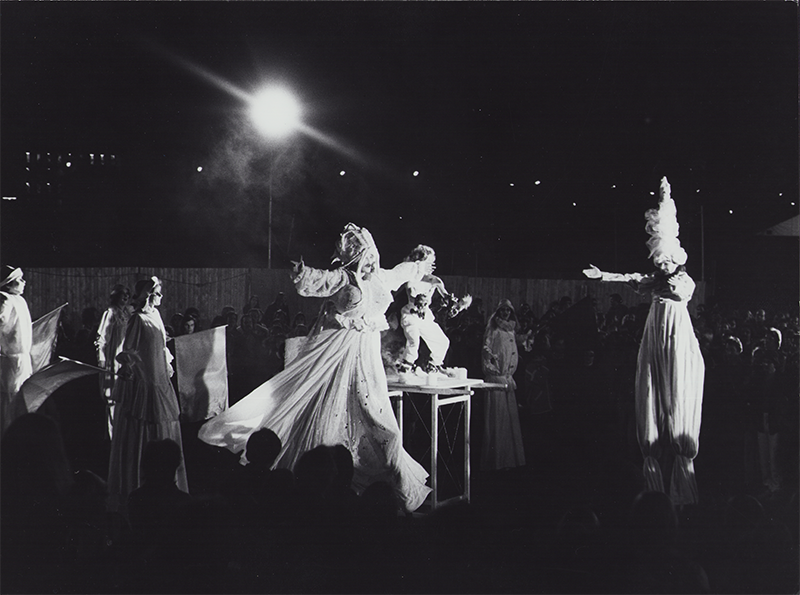 1978 - ELVIS ROCKGARDEN, Theaterfestival M&uuml;nchen (Prozession)&copy;Oda Sternberg
