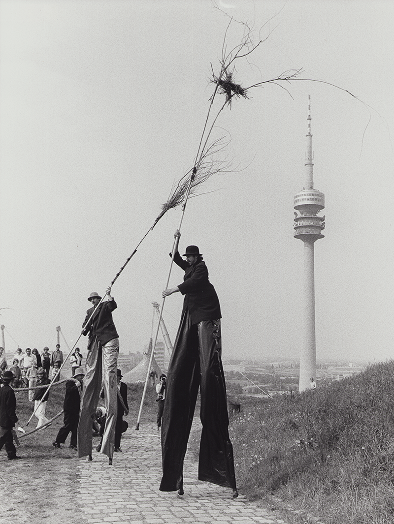 1980 - BERGPROZESSION (Siegi Maschek, Kurt Bildstein) &copy;V Giesche