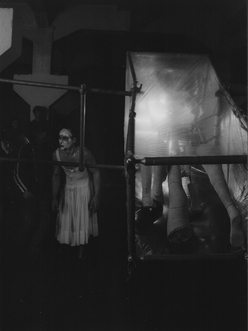 1981 - Hamletmaschine, Scherzo (R&eacute;ne Pandis) &copy;Volkmar Giesche