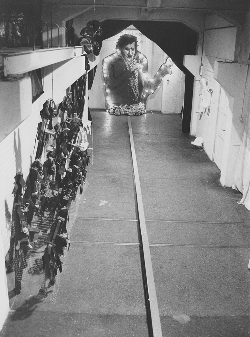 1981 - Versuch einer Ausstellung 3 &copy;FTM